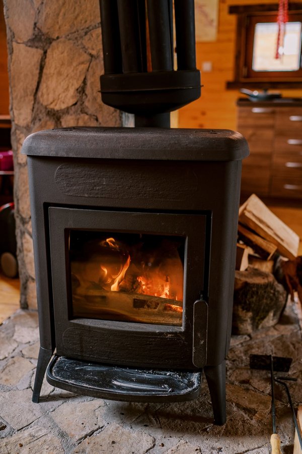 Quels boucliers thermiques choisir pour son petit poêle à bois ?